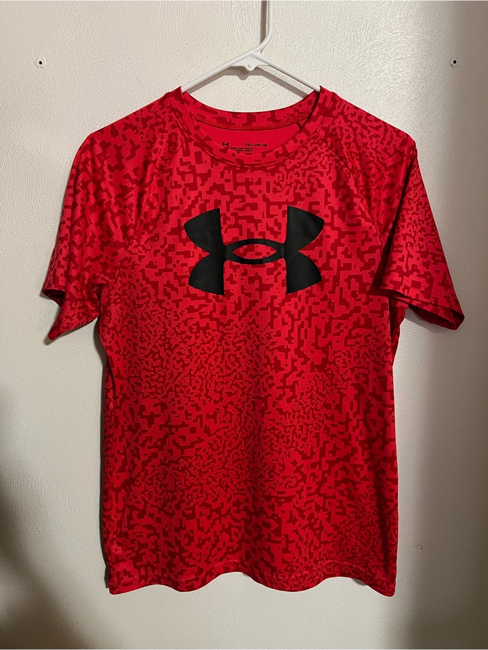 UNDER ARMOUR Classic Athleisure Athletic Quick Dry T Shirt Red Black Boy's Sz XL